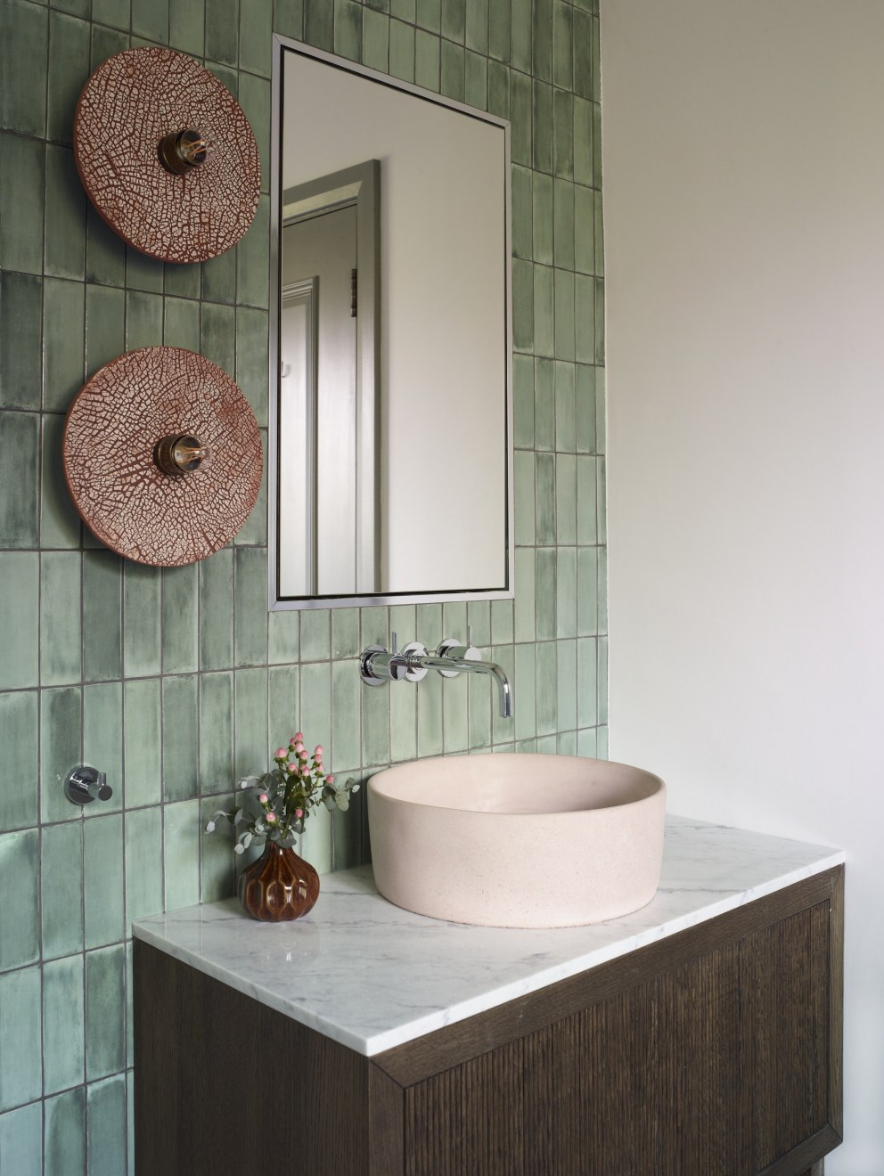 Fieldwick Farmhouse | Guest Bathroom | Interior Designers